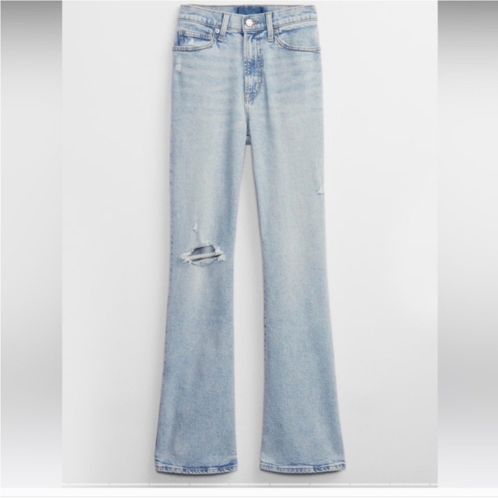 NWT Gap 70s flare light wash ripped knee size 6/28S stretch denim high rise